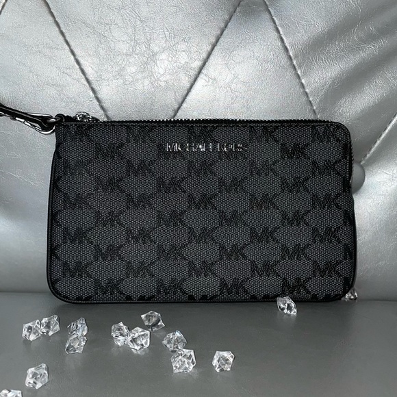 MICHEAL MICHEAL KORS NWOT - Picture 1 of 7